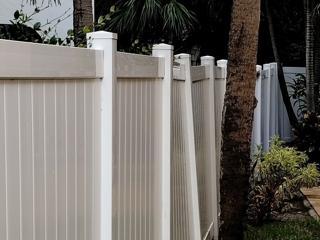 Expert Vinyl Fence Repair in Wesley Chapel