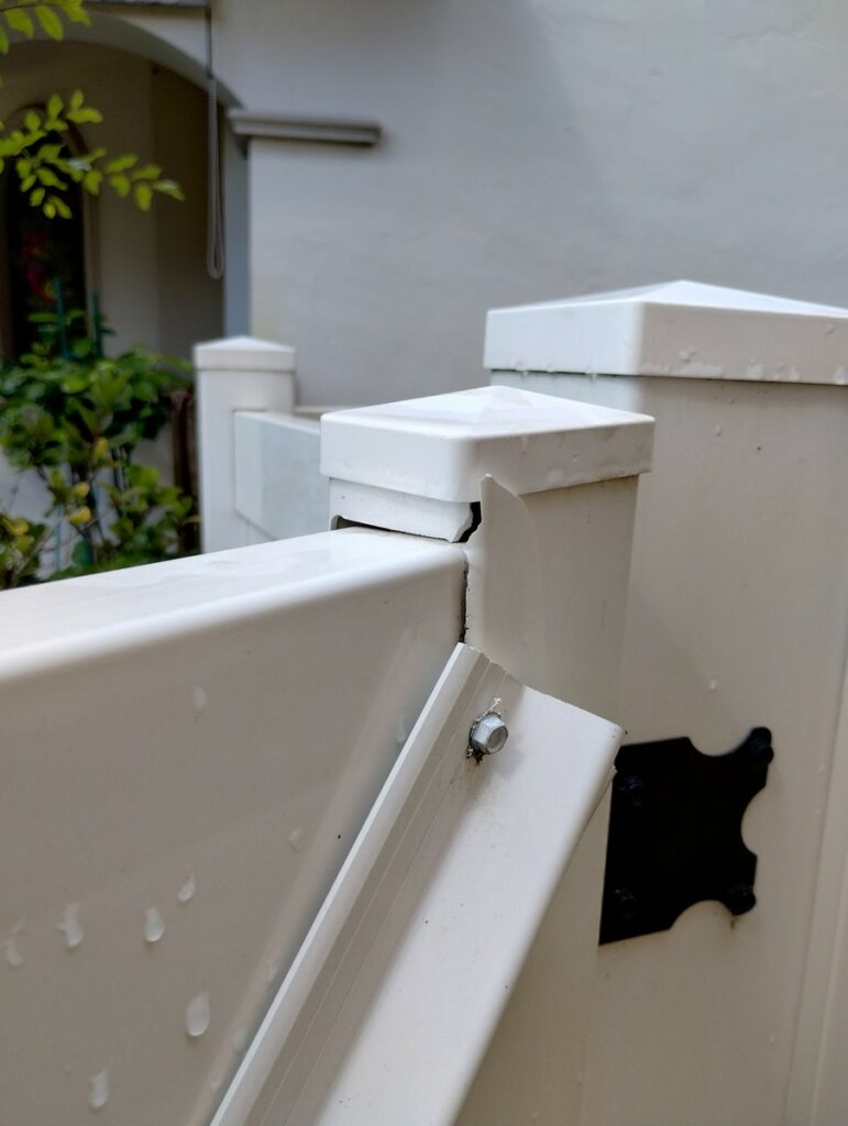 Expert Vinyl Fence Repair in Wesley Chapel