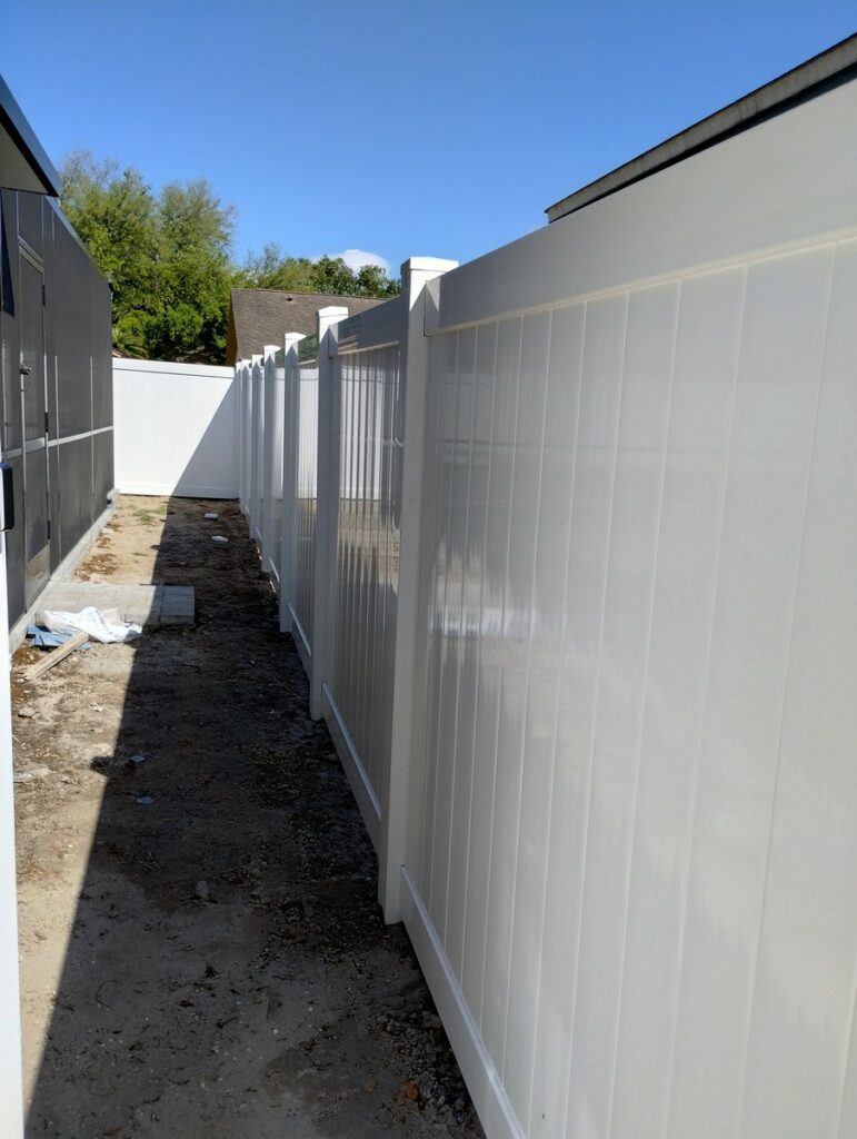Land O’ Lakes Poolside Privacy Vinyl Fence