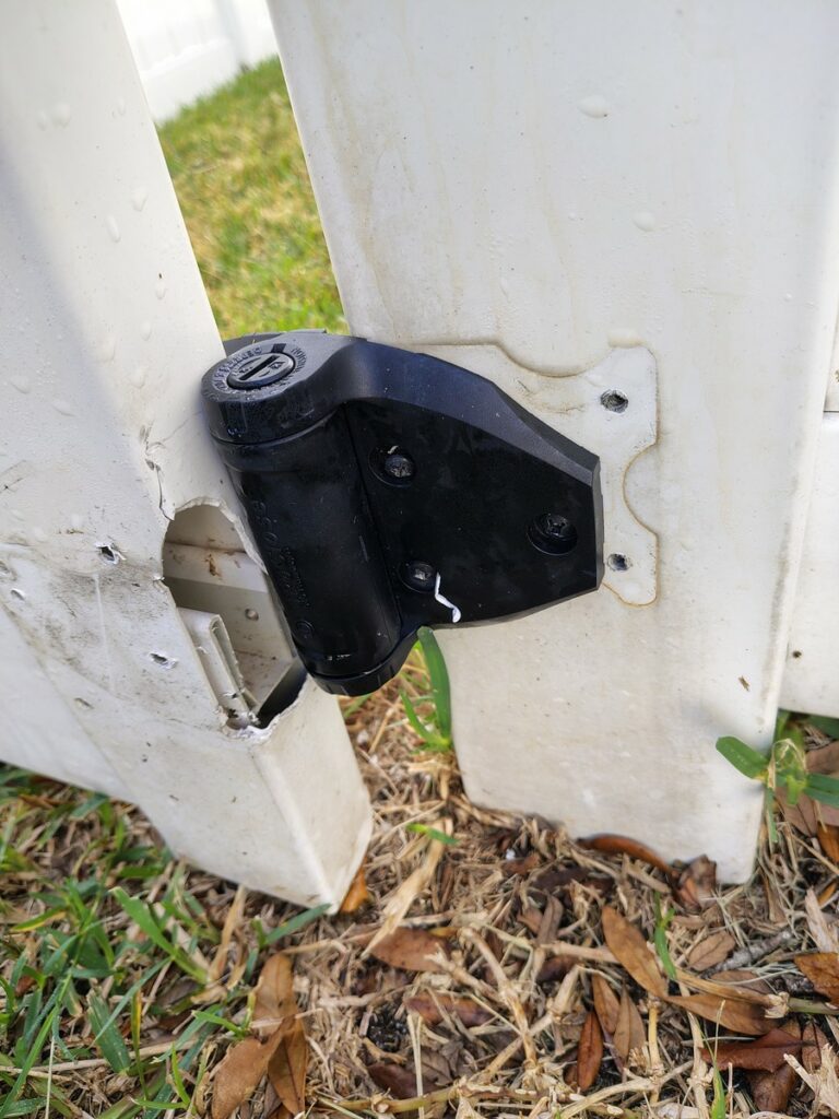 Land O' Lakes Storm-Damaged Vinyl Gate Repair