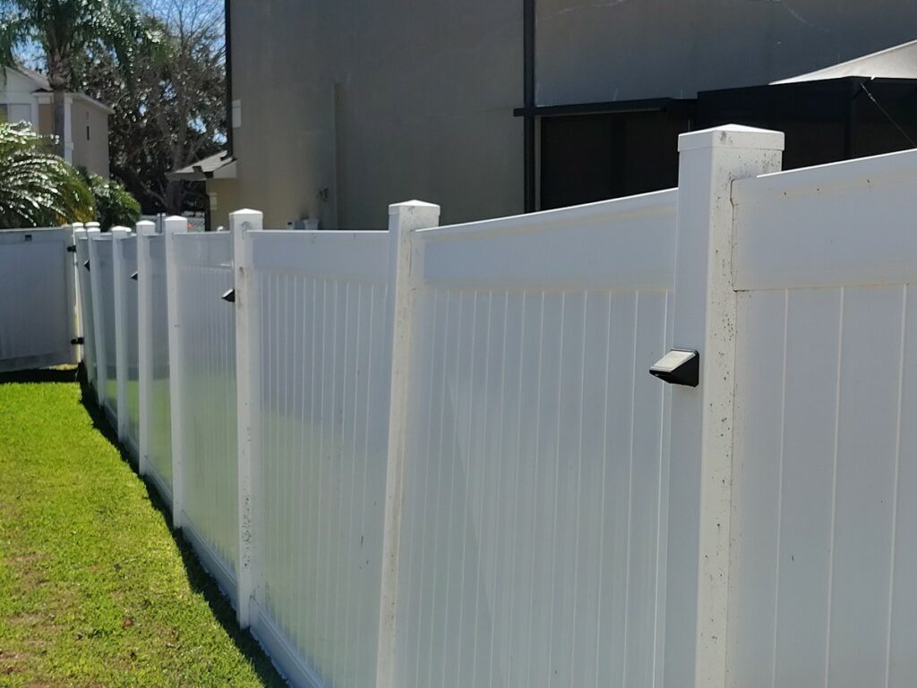Land O Lakes Vinyl Fence Storm Repair & Post Restoration