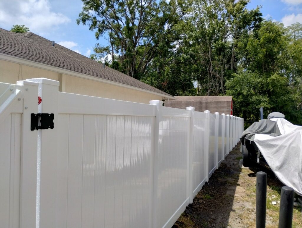 Lutz Vinyl fence Installation