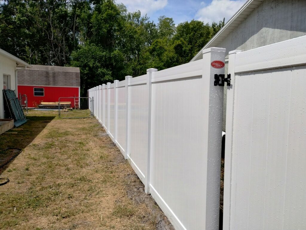 Lutz Vinyl fence Installation
