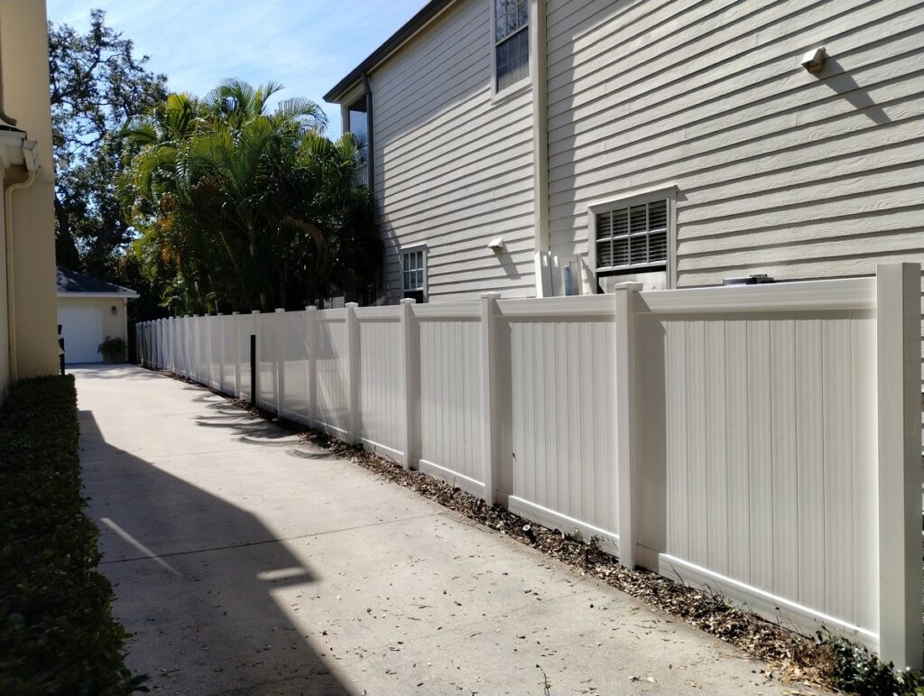 Tampa Vinyl Privacy Fence Installation