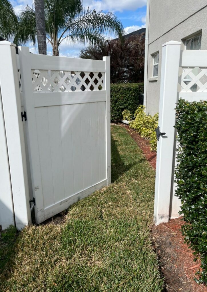 Vinyl Gate Repair in Wesley Chapel