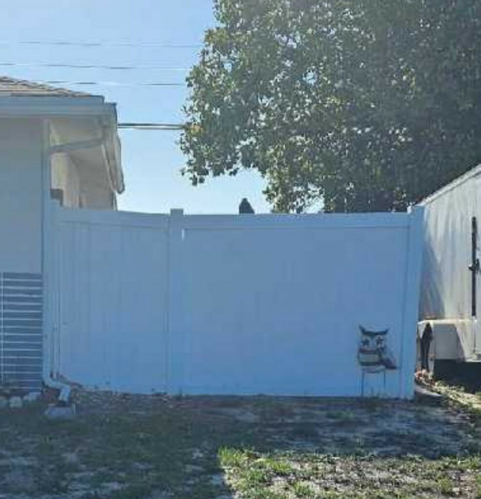 Vinyl PVC Privacy Fence Gates