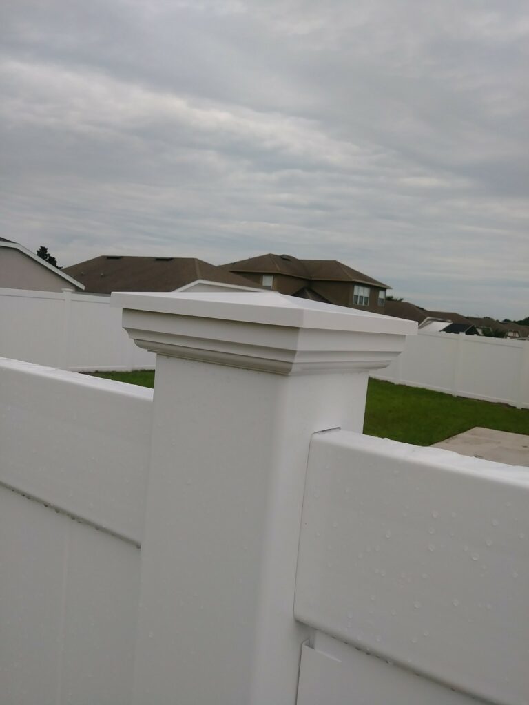 Vinyl Privacy Fences in Carrollwood Florida