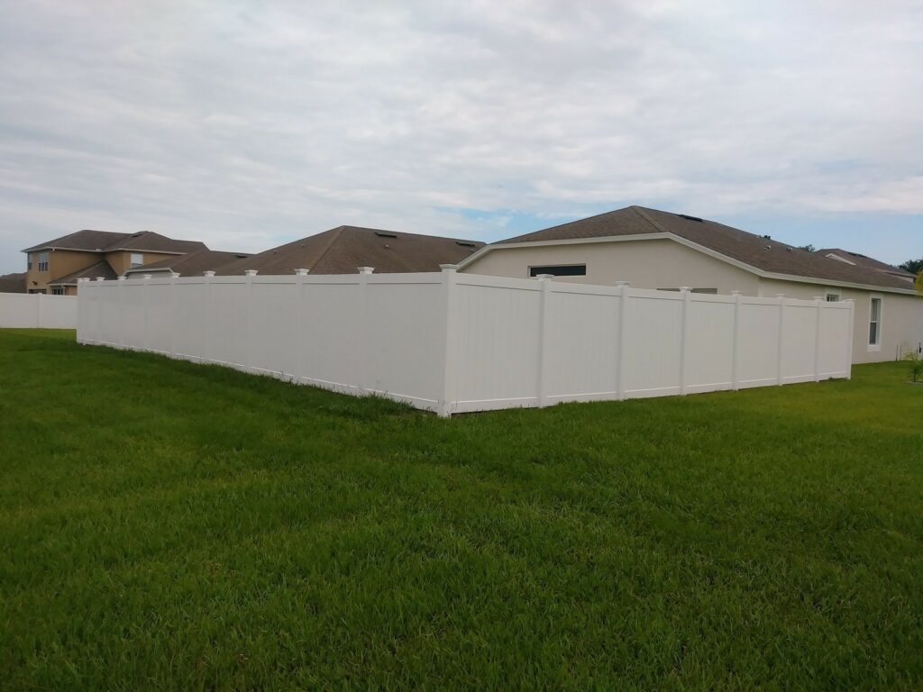 Vinyl Privacy Fences New Tampa, Florida