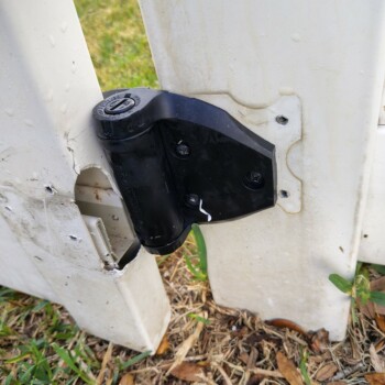 Land O' Lakes Storm-Damaged Vinyl Gate Repair