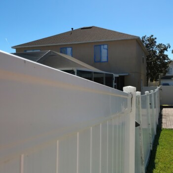Land O Lakes Vinyl Fence Storm Repair & Post Restoration