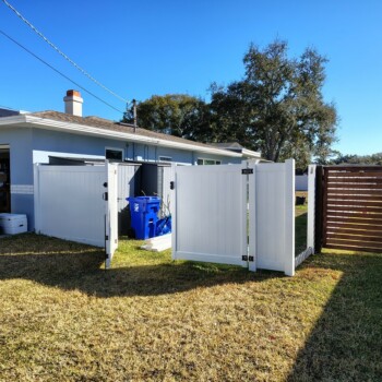 Lutz FL White Vinyl Privacy Fence & Gate Repair