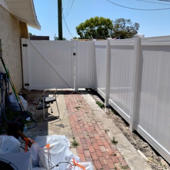 New Tampa, Vinyl Privacy Fence Installation