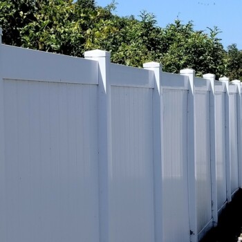 Wesley Chapel Vinyl Fence Repair